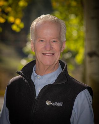 Portrait of Steve Crow, Broker Associate